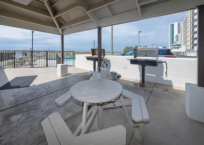 Island Winds East 708 Apartment
